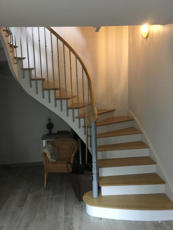 Escalier débillardé 2/4 tournant